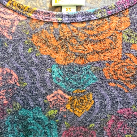 Lularoe Carly T-Shirt dress size XS (2\4) - Picture 2 of 4